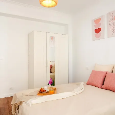 5 Bedroom In Downtown Ideal For Groups Apartman Lugo