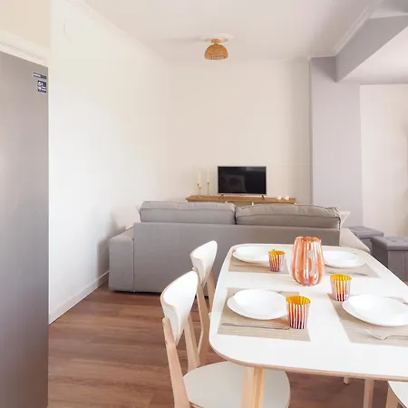 5 Bedroom In Downtown Ideal For Groups Apartman
